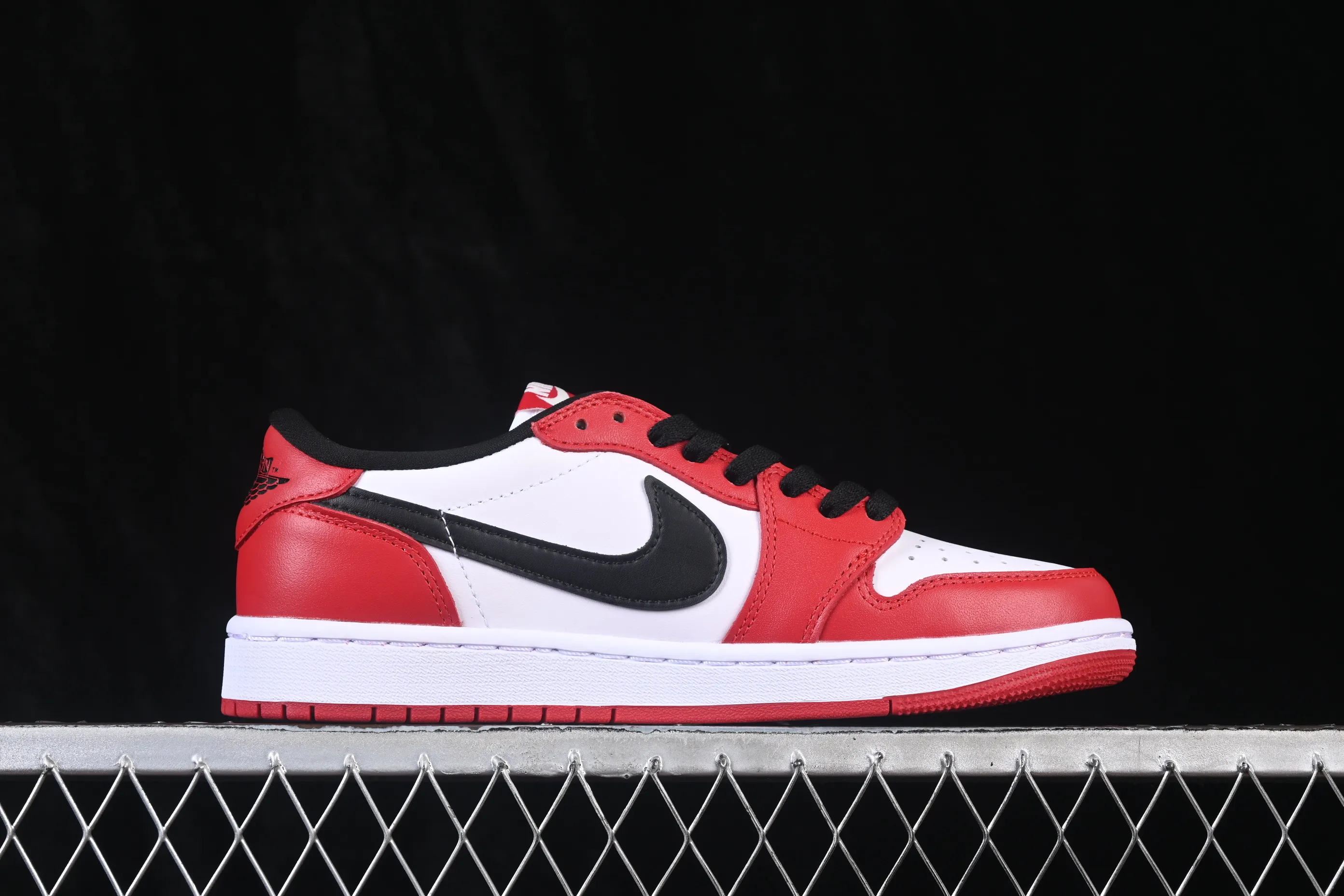 All categories Air Jordan Jordan series basketball shoes Air Jordan 1 Low W version Air Jordan 1 Low OG AJ1 Joe 1 white red black hook low-top casual sneakers HQ6998-600